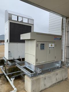 LPガス用　室外機と発電機